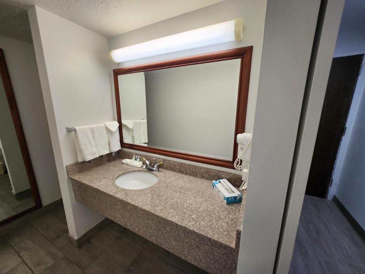 Le Ritz Hotel&Suites Idaho Falls Exterior foto